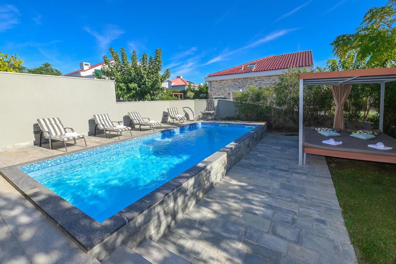 Dana & Thalia - Private Heated Pool * Novalja