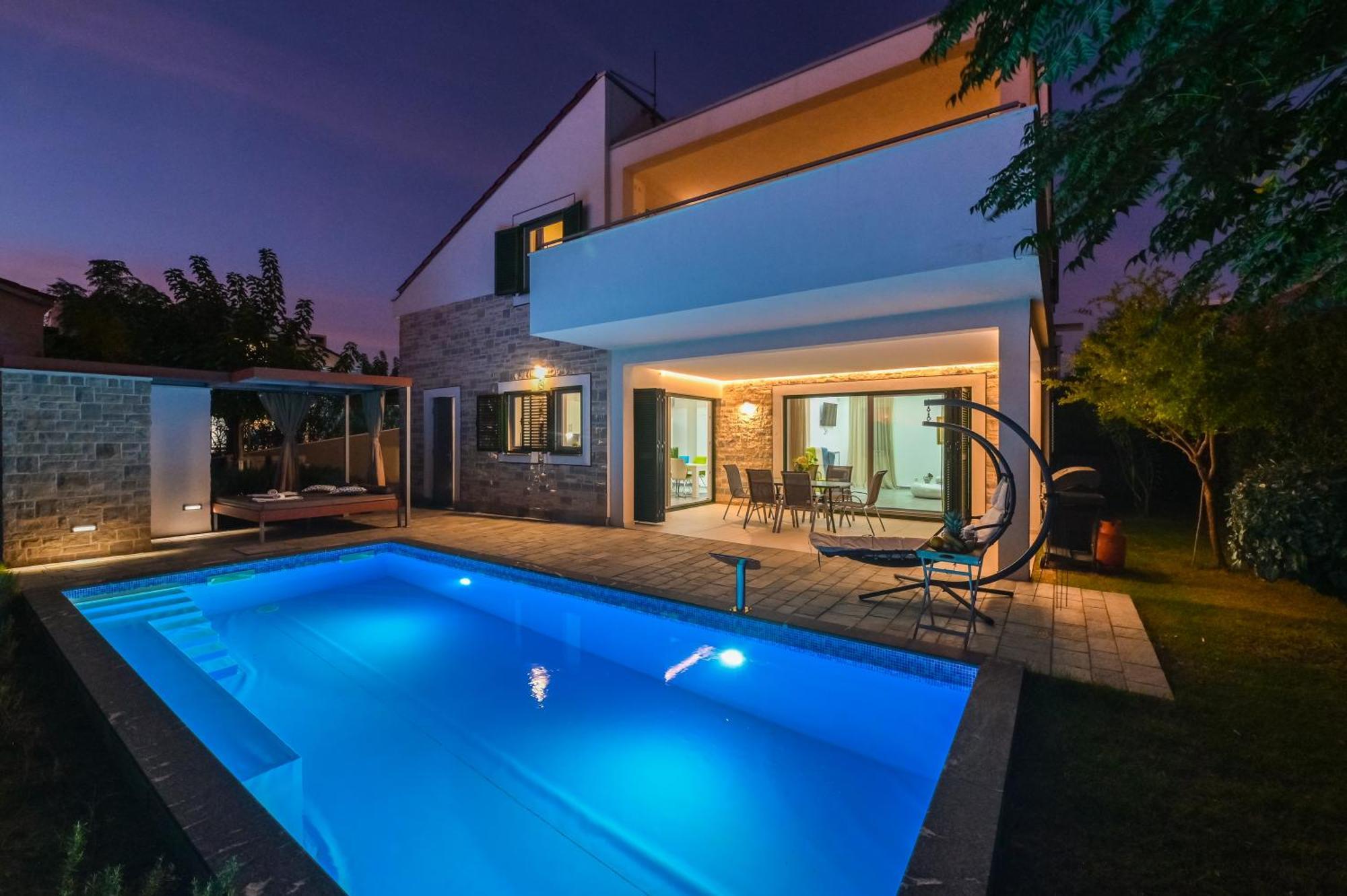 Dana & Thalia - Private Heated Pool