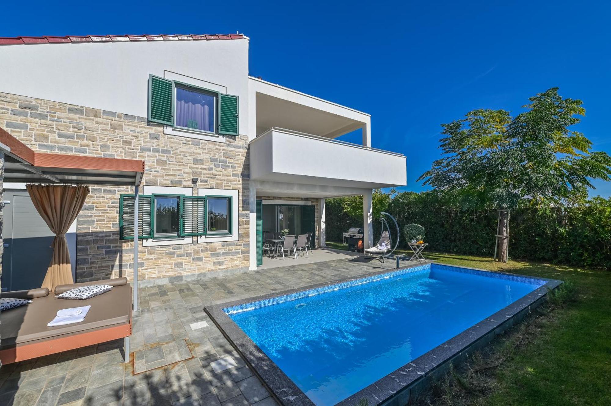 Dana & Thalia - Private Heated Pool Novalja
