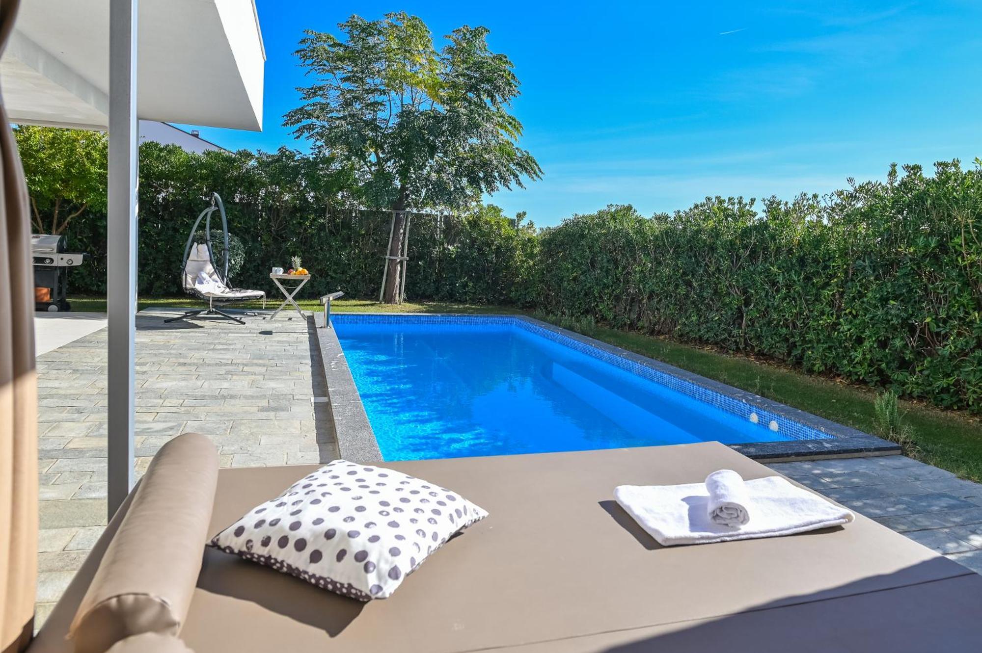 Villa Dana & Thalia - Private Heated Pool *