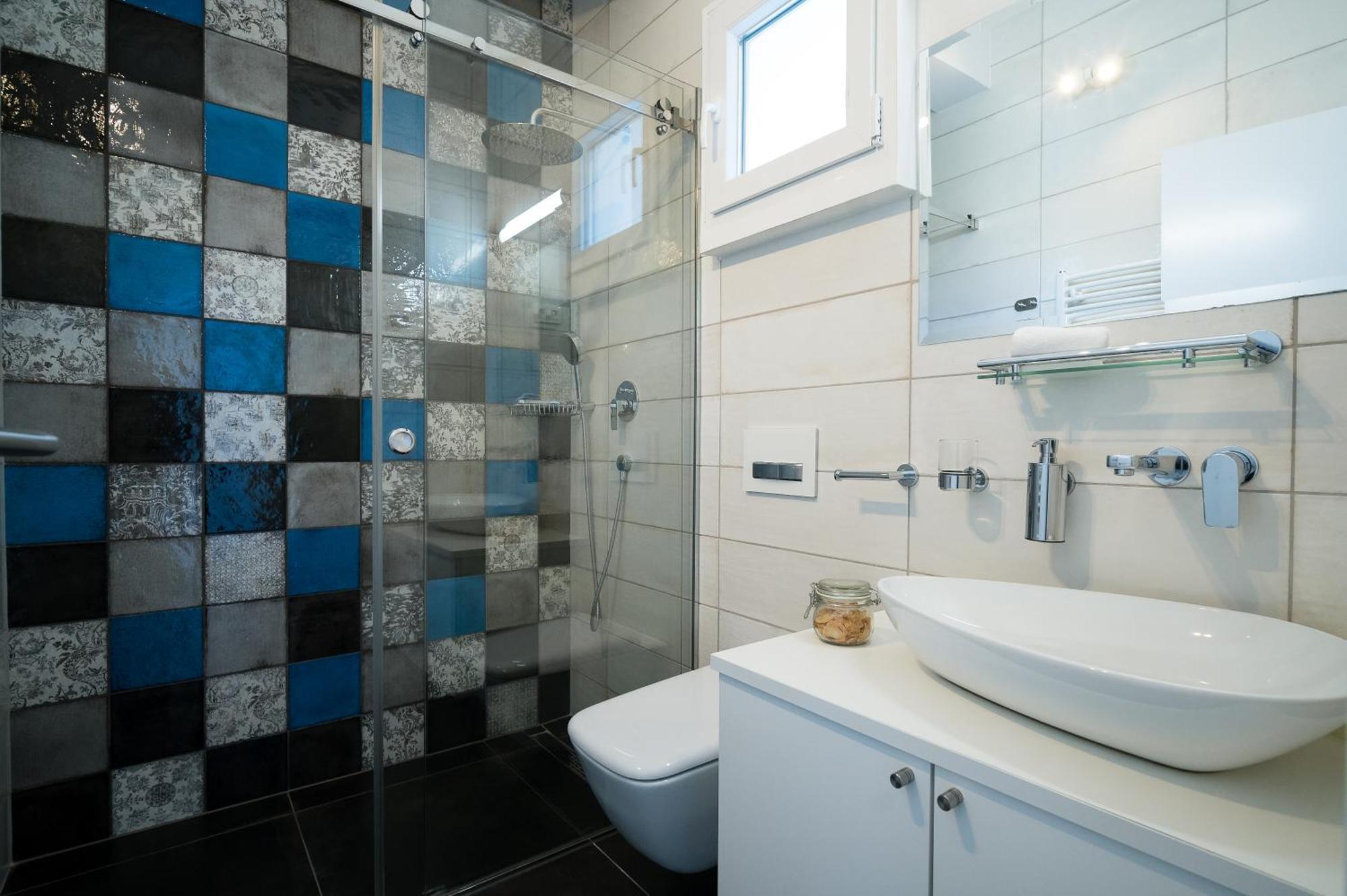 Dana & Thalia - Private Heated Pool Villa